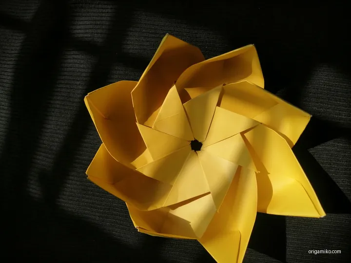 Origami water lily step 4