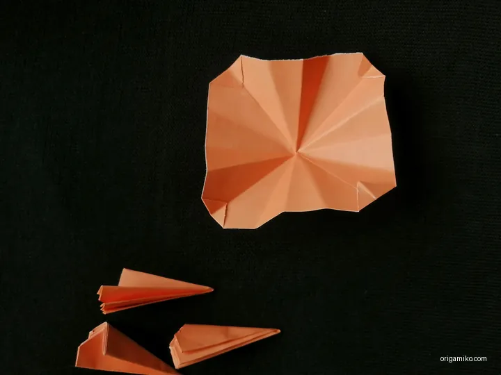 origami carnation flower step 3 (a)