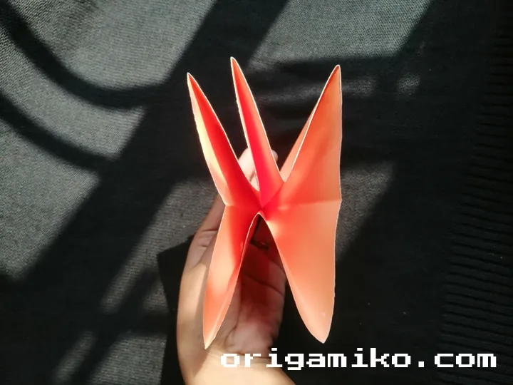 Origami hibiscus flower step 3 (a)