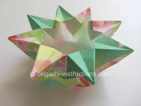 Eight-Pointed Vase