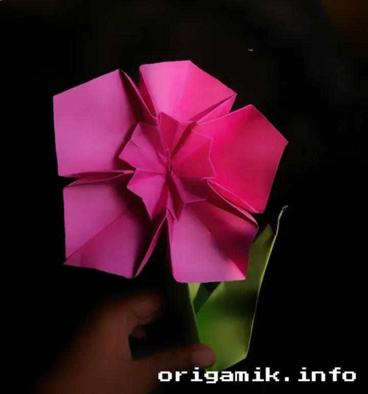 Origami Daffodil Flower