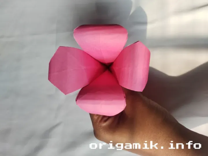 Origami Day Lily
