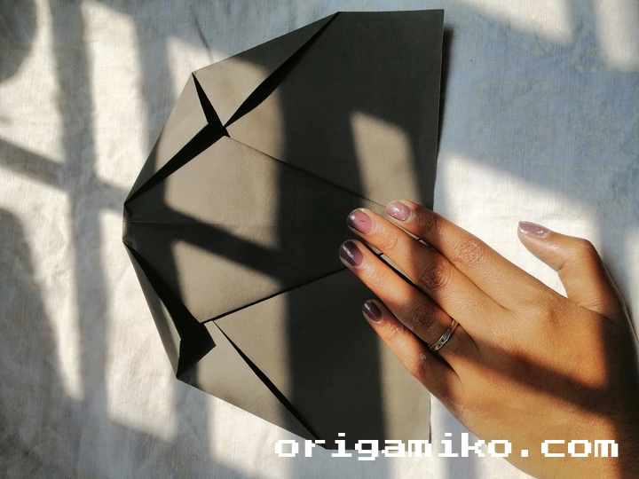 Uranus Arc lll Paper Airplane Step 4 (b)