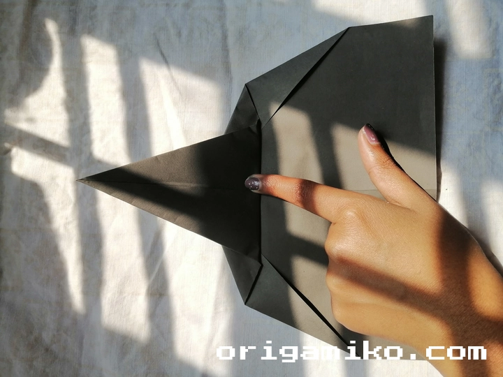 Uranus Arc lll Paper Airplane Step 4 (c)