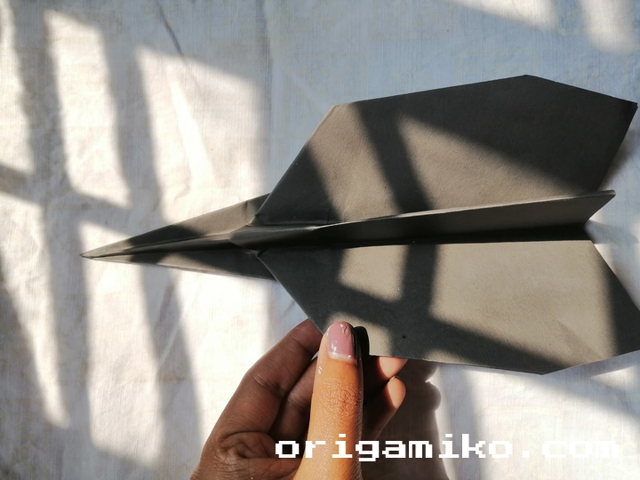 Uranus Arc lll Paper Airplane Step 6