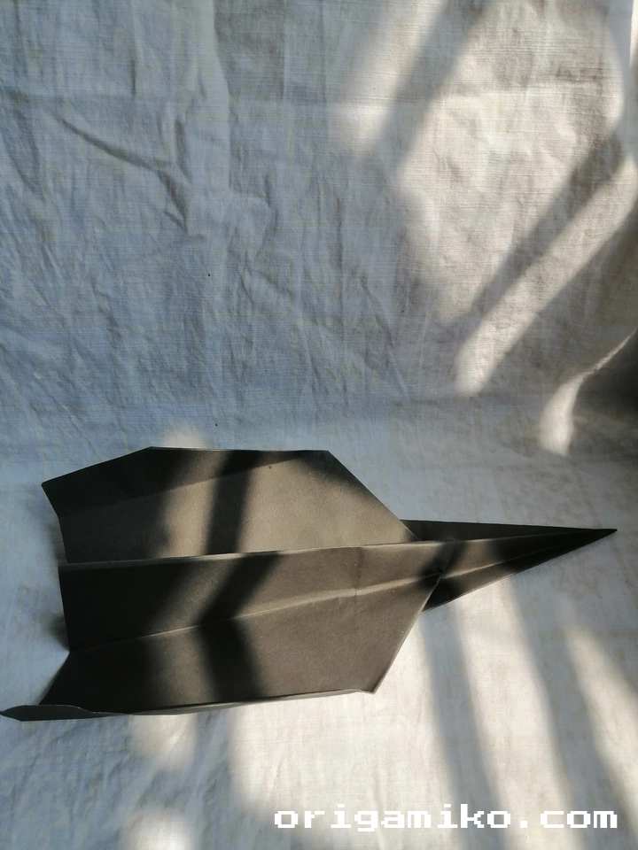 Uranus Arc lll Paper Airplane Step final result 1