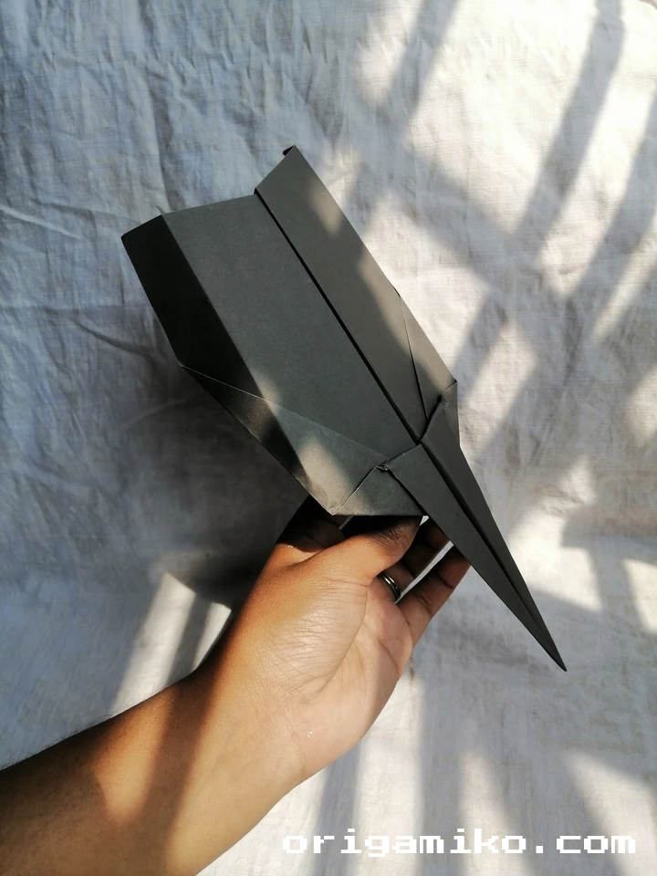 Uranus Arc lll Paper Airplane Step final result 6