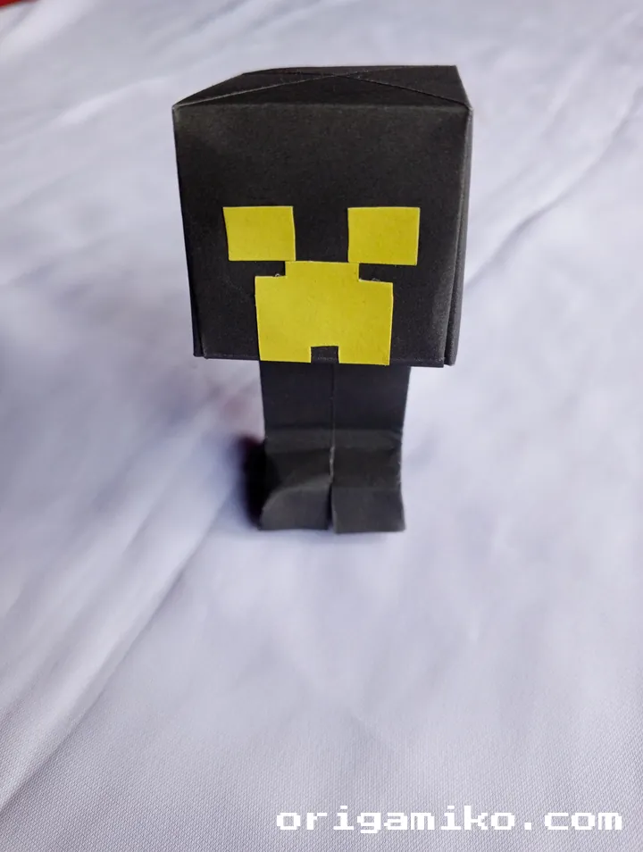 How to Make an Easy Origami Minecraft Creeper Featured image for How to Make an Easy Origami Minecraft Creeper