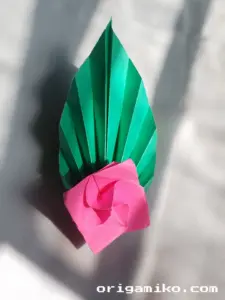 Featured image for How to Make an Easy Origami Sticky Note Rose (Step-by-Step)