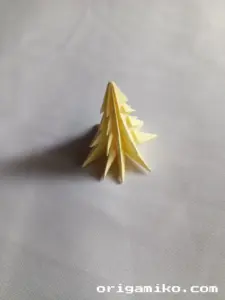 Featured image for How to Make an Easy Origami Sticky Note Tree